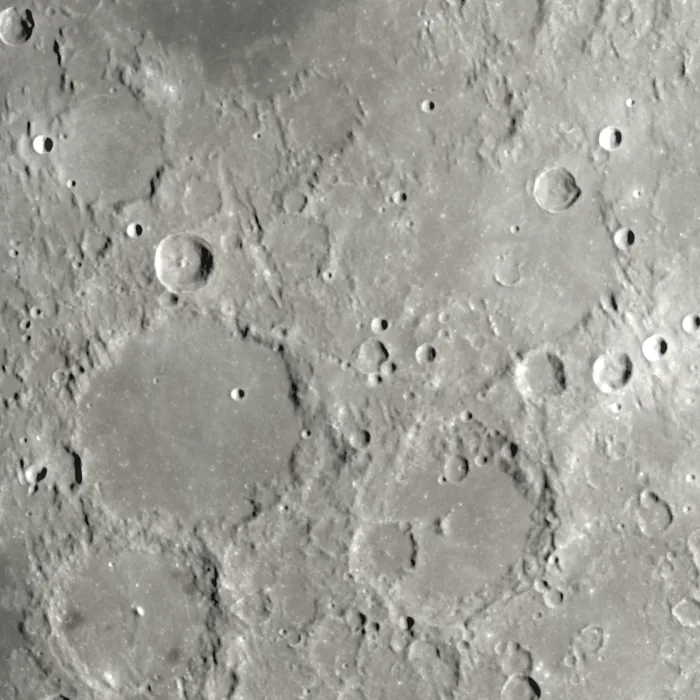 Close-up of the craters Hipparchus and Ptolemaeus in the light of the evening of 3 June 1952, with the landing point marked at the centre of Hipparchus and a dashed line from there to Ptolemaeus for the Moon tank.
