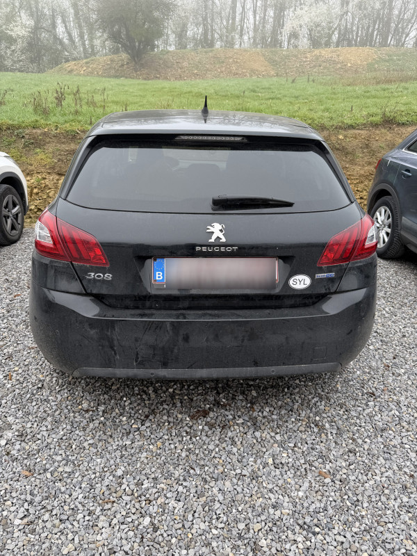 car3.jpg