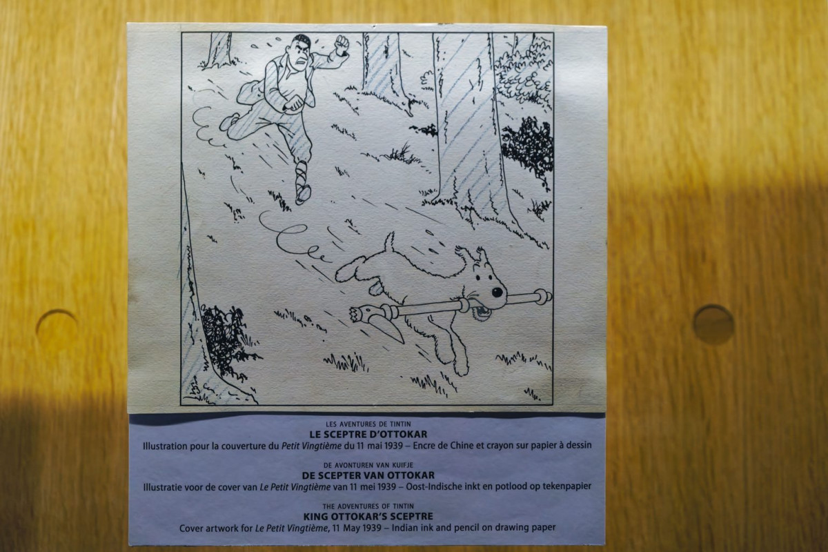 Original Le Petit Vingtième cover artwork showing rescue of King Ottokar's Sceptre from 11 May 1939